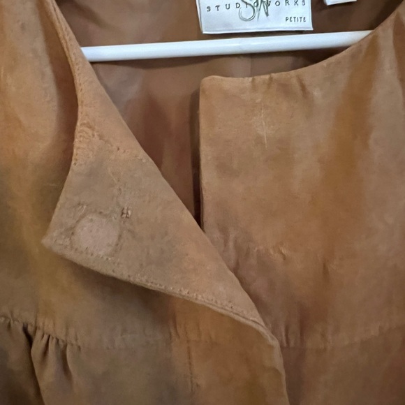 Studio Works 16 Petite Tan Jacket Magnetic Closures Faux Suede Body Knit Arms - Picture 3 of 4